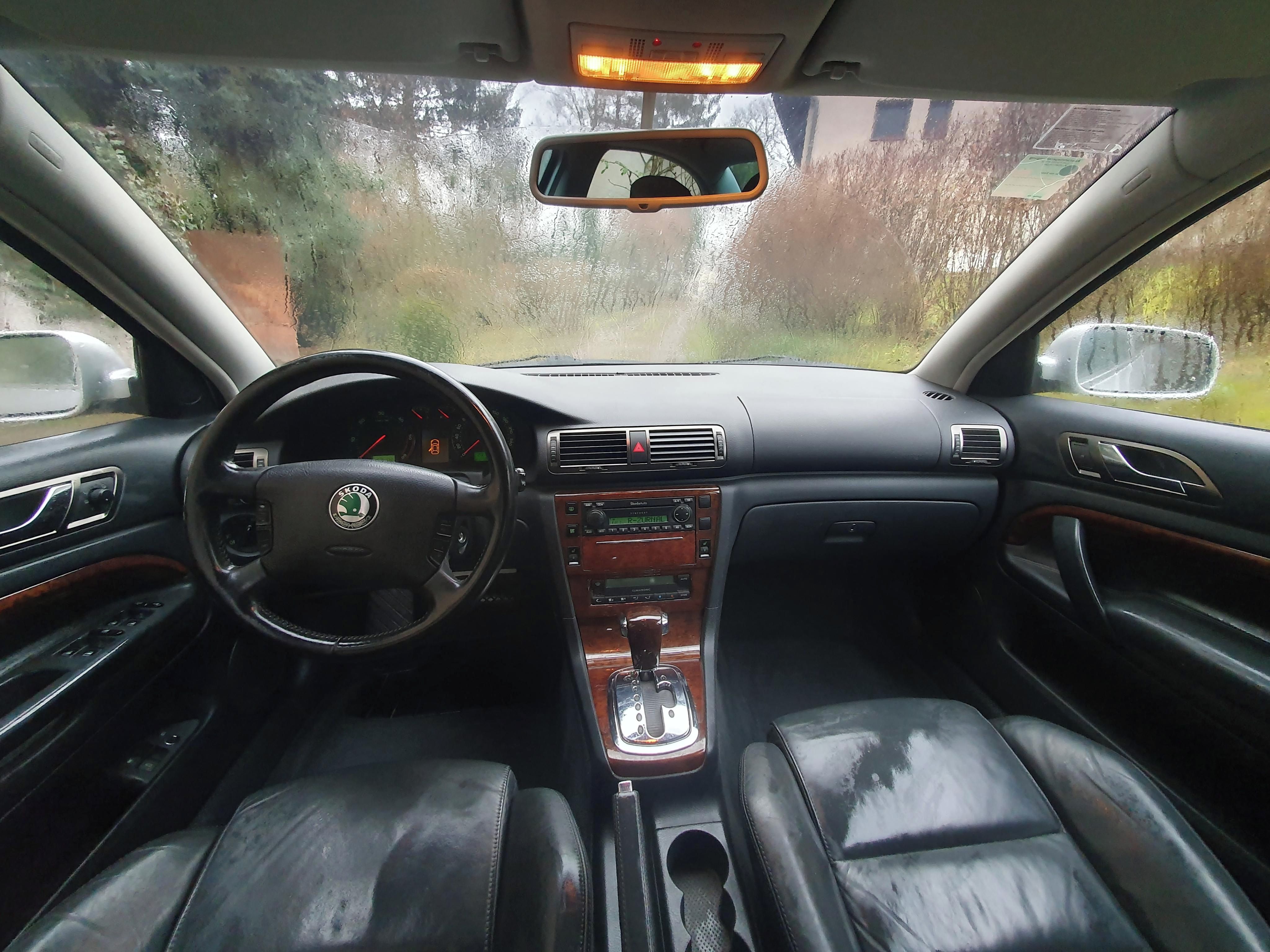 Škoda Superb - fotka 3