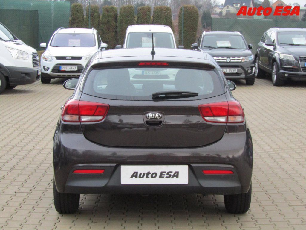 Kia Rio, 1.2i,AC,park.asist - fotka 5