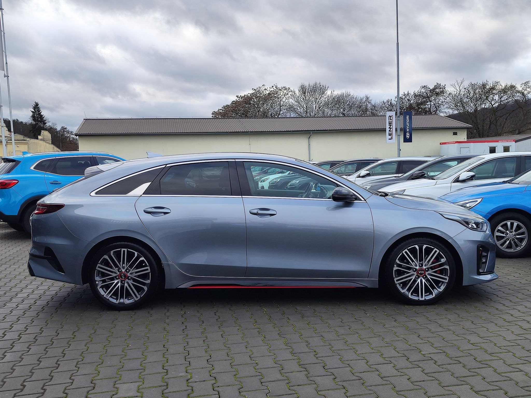 Kia ProCeed, 1.6 T-GDI/150kW GT DCT - fotka 4