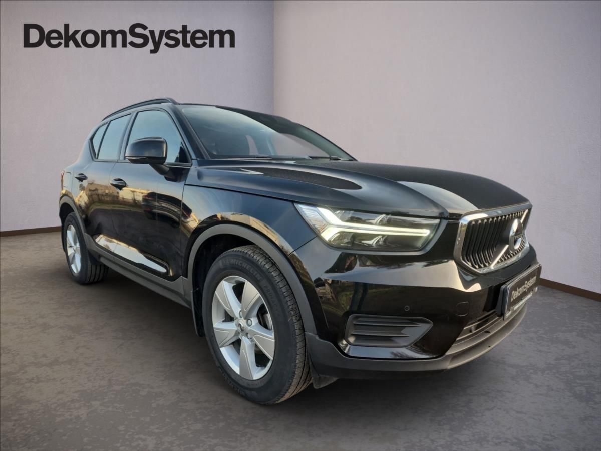 Volvo XC40, 1,5 T3 FWD Momentum - fotka 2