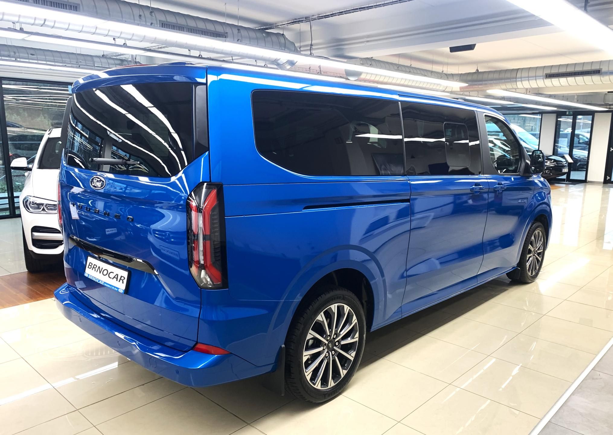 Ford Tourneo Custom, L2 Titanium X 125kW AT, ČR - fotka 6