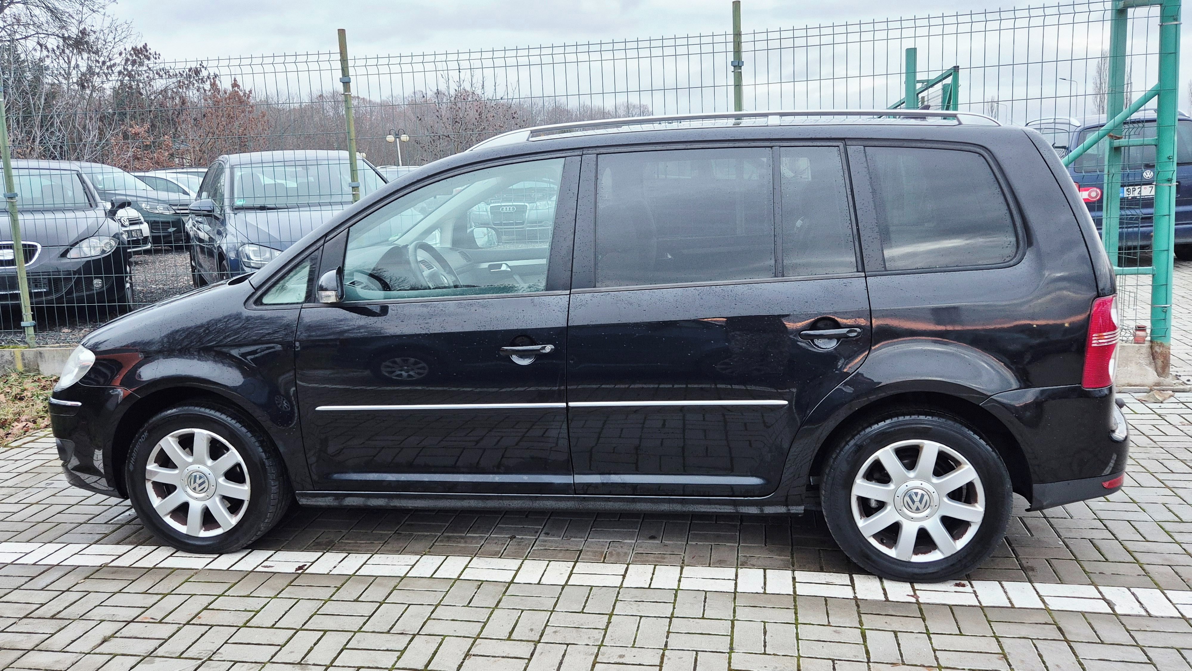 Volkswagen Touran, 2.0 TDI WEBASTO - fotka 5
