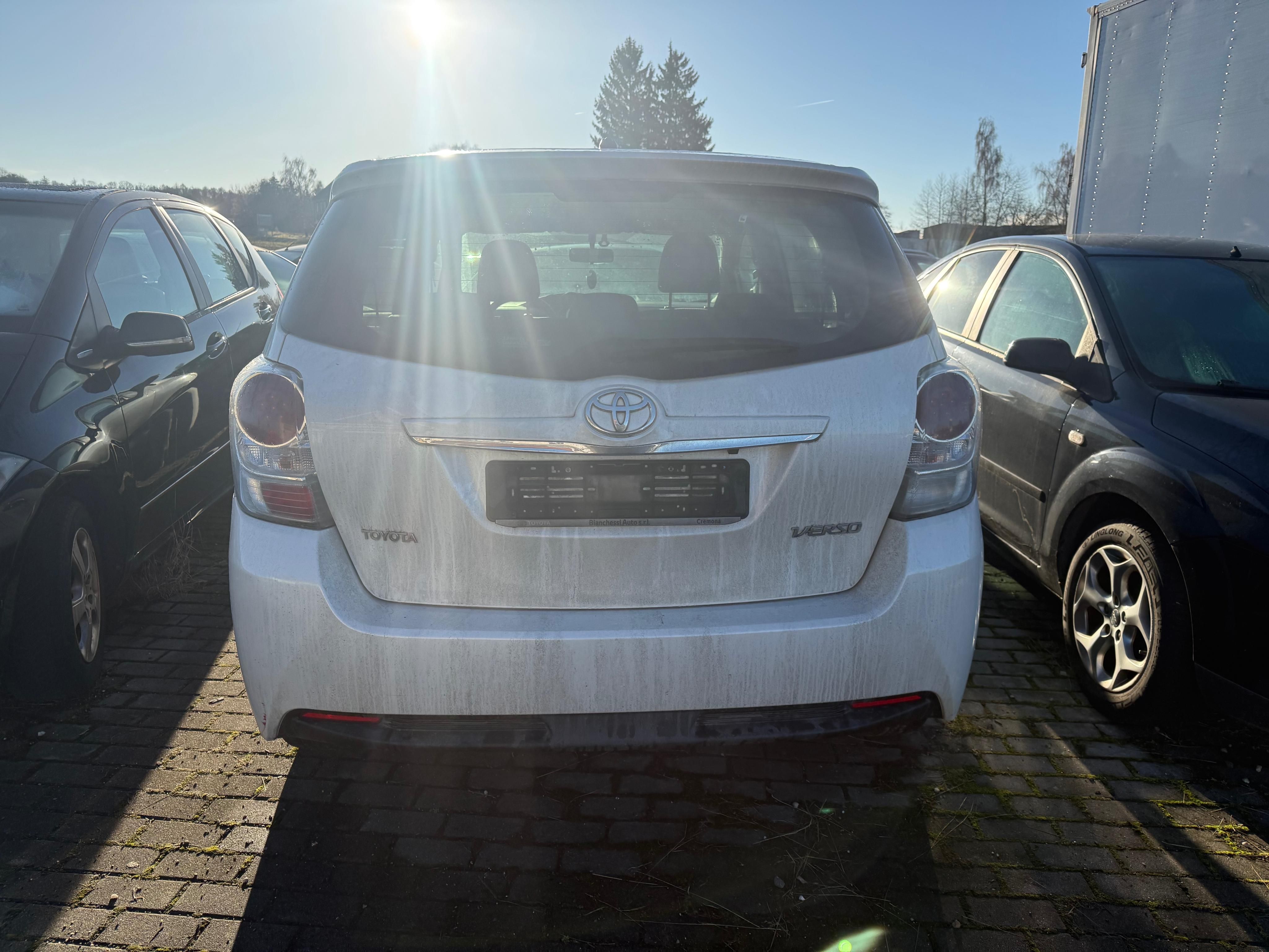 Toyota Verso, 1,6 D-Cat 82 kw.2014.7 míst - fotka 4