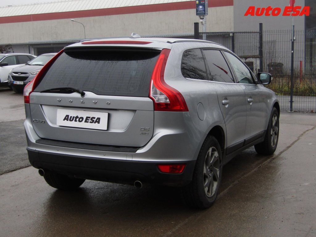 Volvo XC60, 2.4 D 4x4,xenon,kůže - fotka 4
