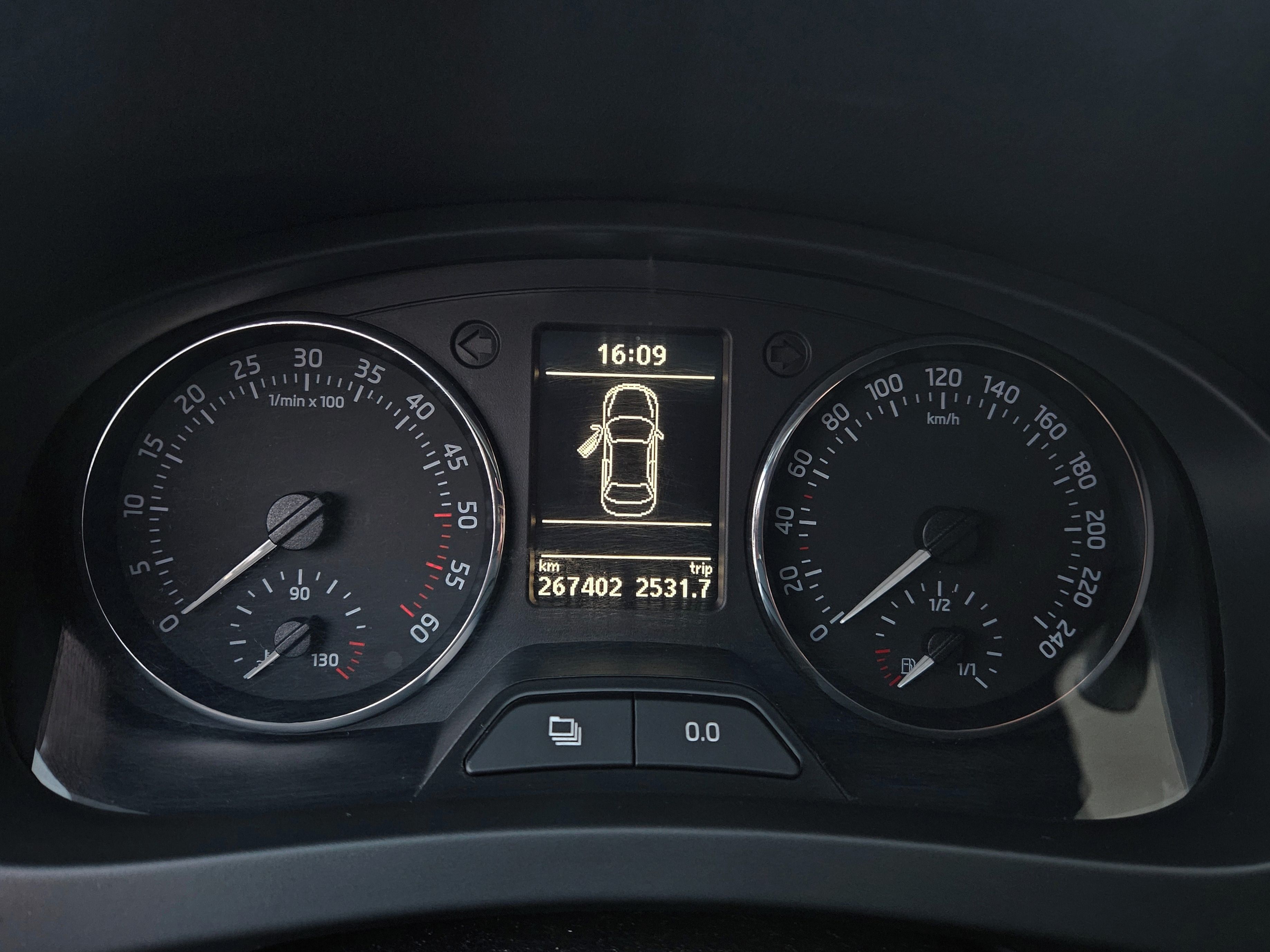 Škoda Rapid, 1.6TDi  1MAJITEL  ČR  DPH - fotka 4