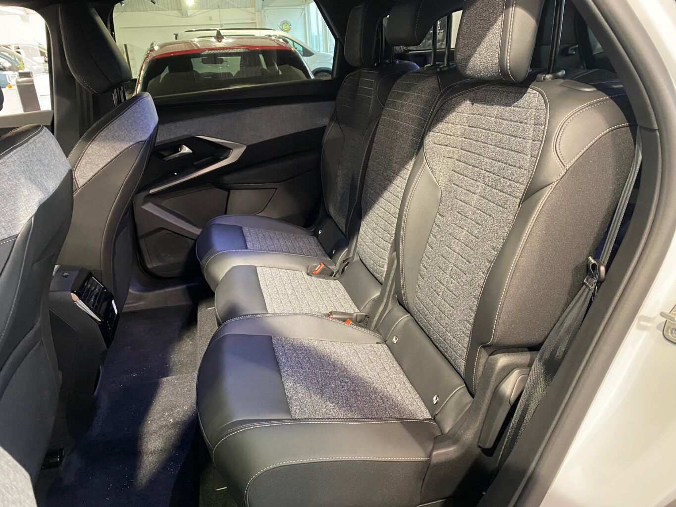 Peugeot 5008, ALLURE Hybrid 145 e-DCS6 - 299 - fotka 5