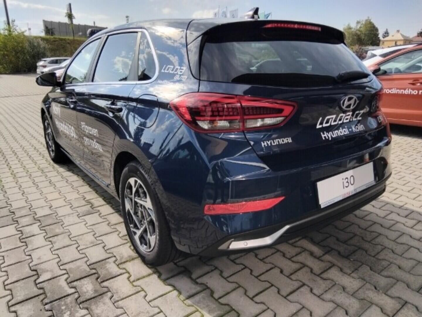 Hyundai i30, HB PD PE Style 1,5i 71 kW - fotka 5