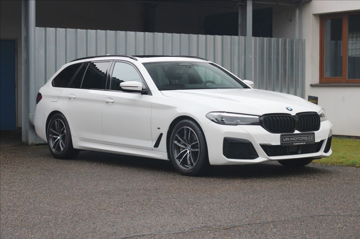 BMW Řada 5, 530d xDrive MSport harman/kard