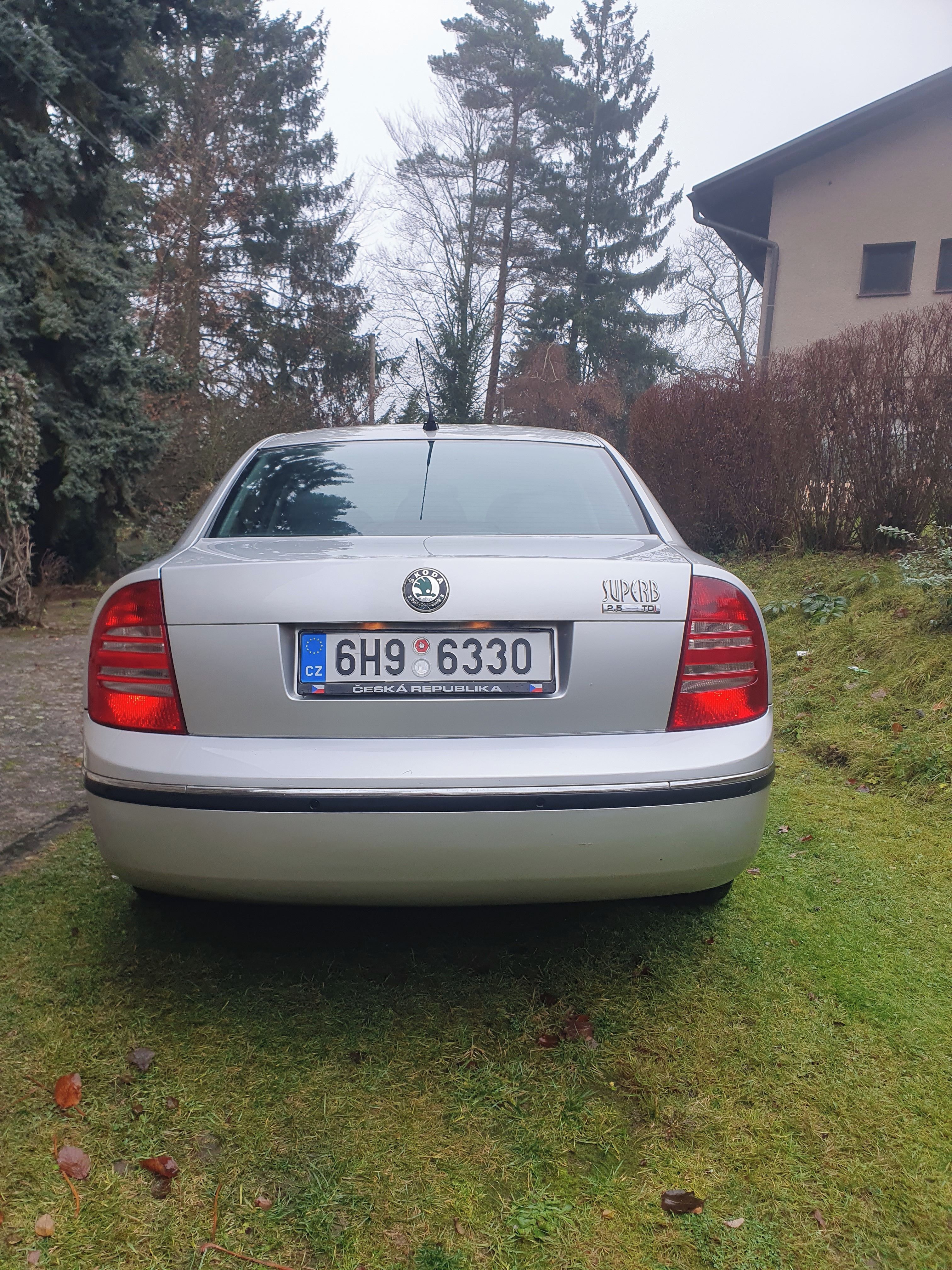 Škoda Superb - fotka 5