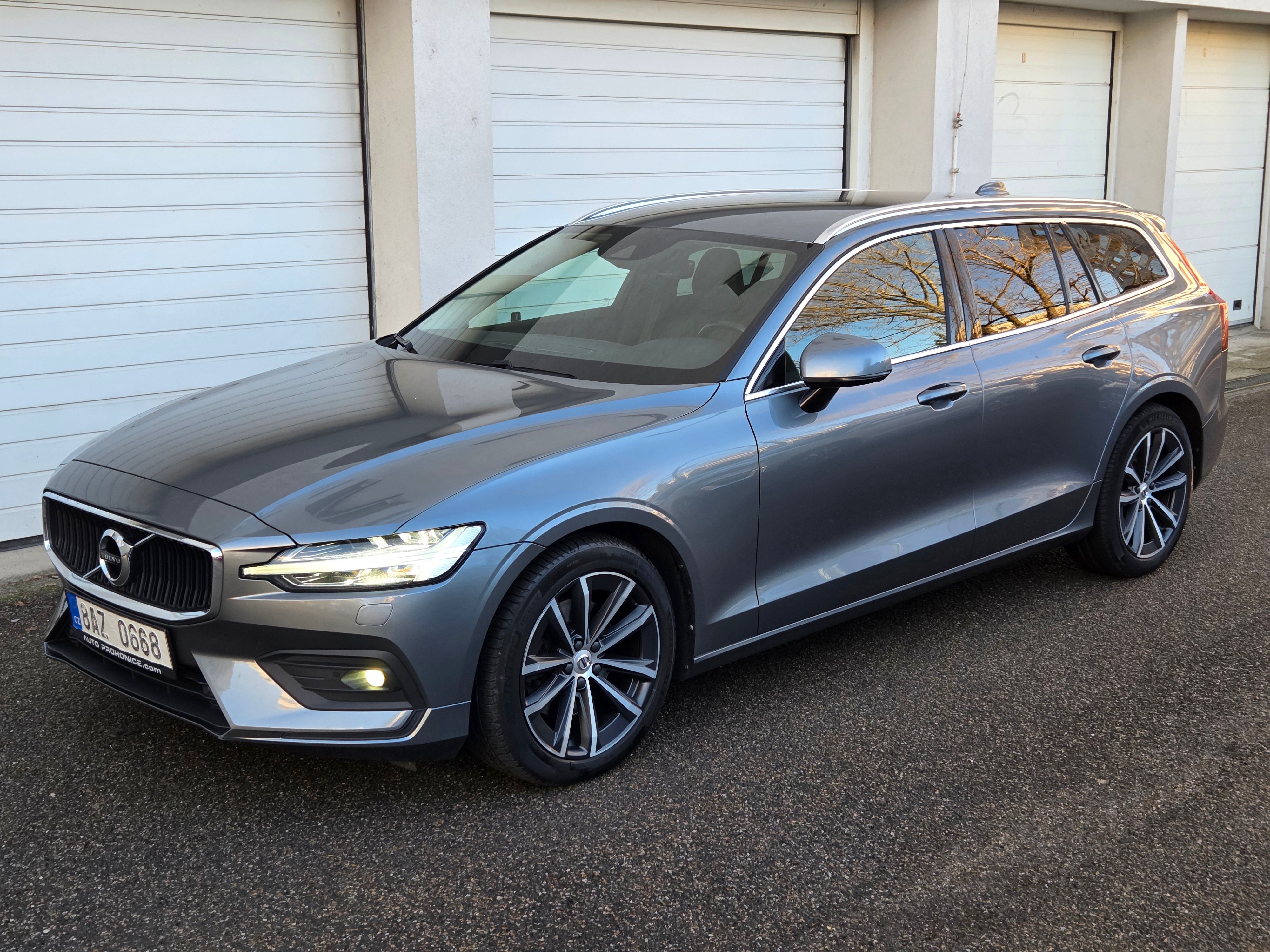 Volvo V60, 2.0 D4 AWD 4x4 Automat - fotka 2