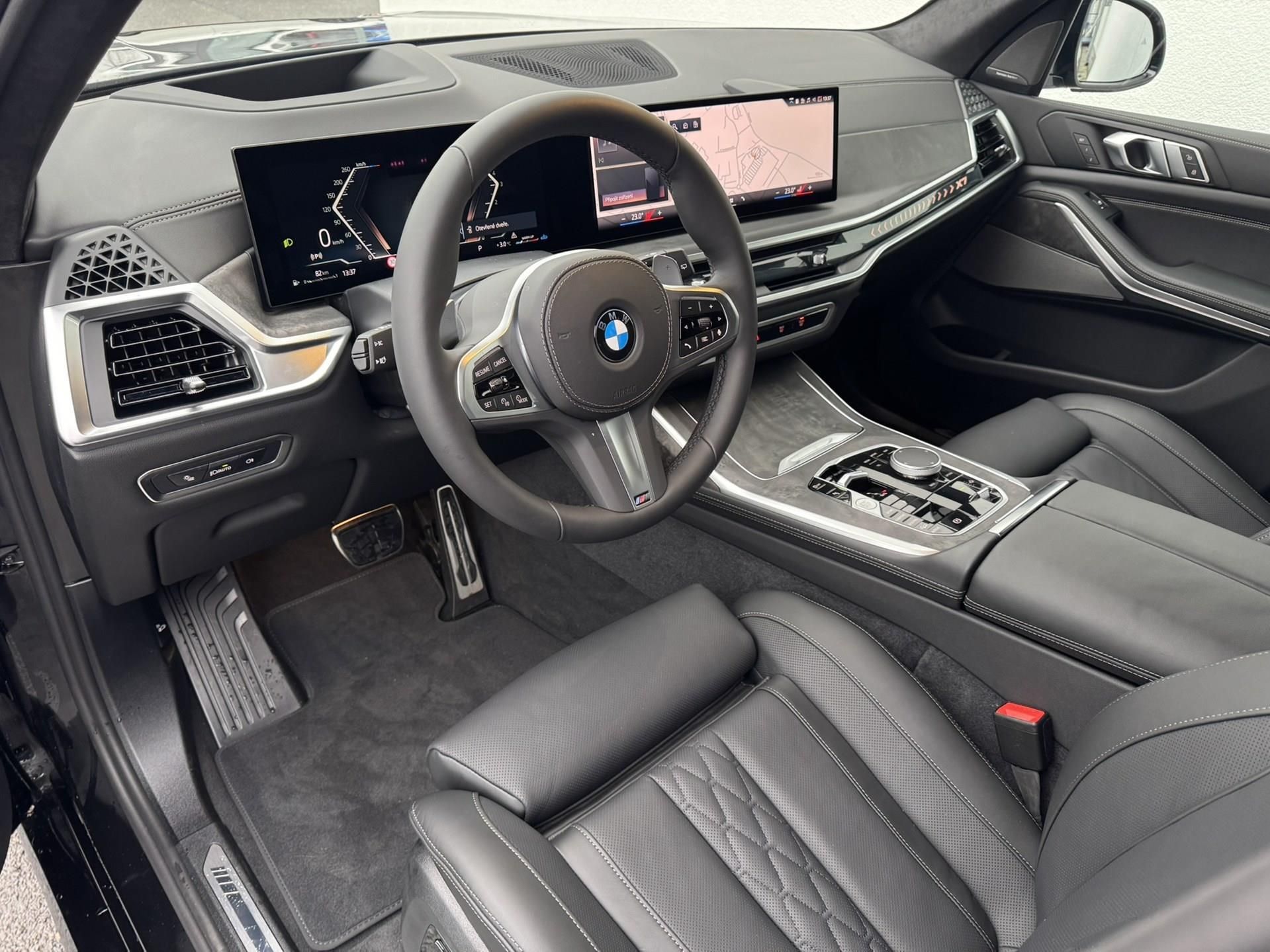 BMW X7, X7 xDrive40d - fotka 6