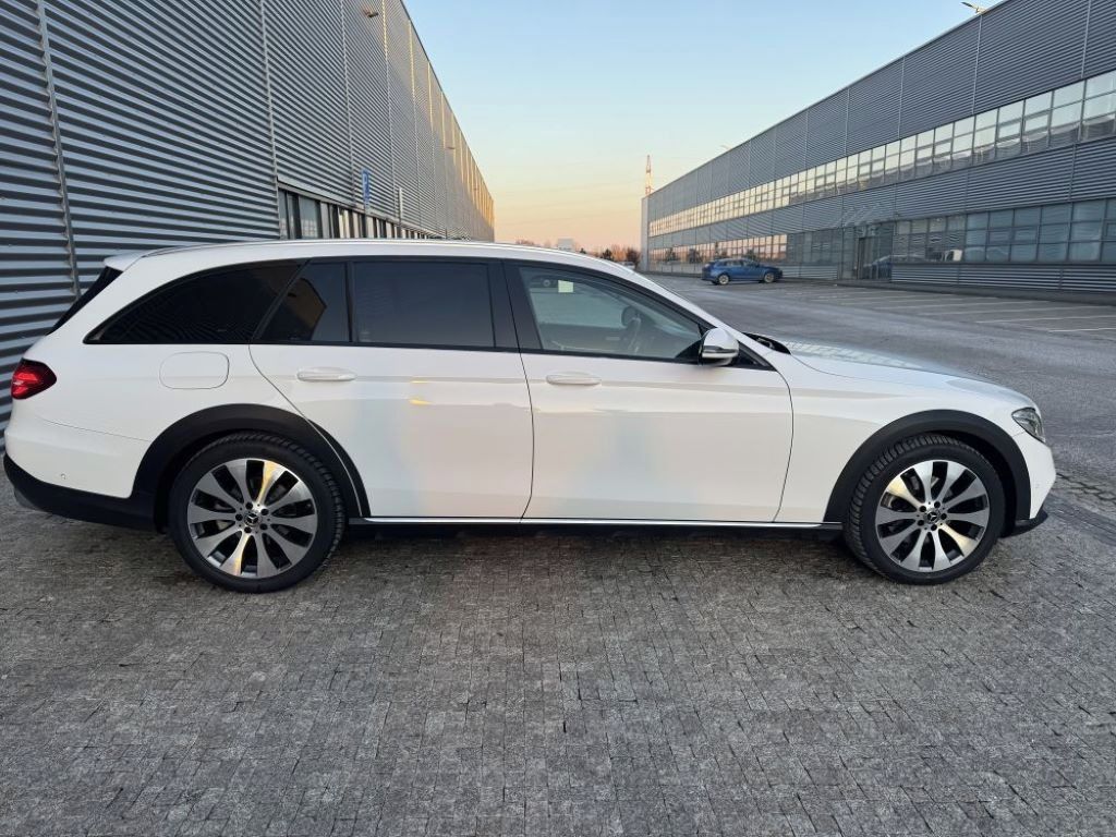 Mercedes-Benz Třídy E - fotka 4