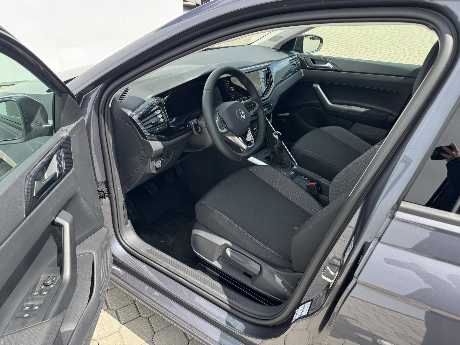 Volkswagen Polo, People 5G 1,0TSi - fotka 5