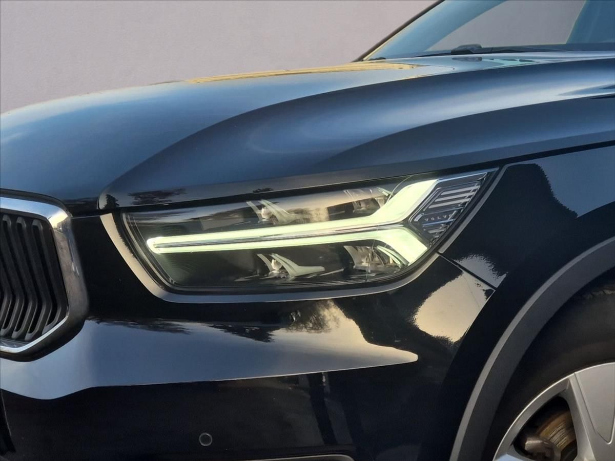 Volvo XC40, 1,5 T3 FWD Momentum - fotka 5