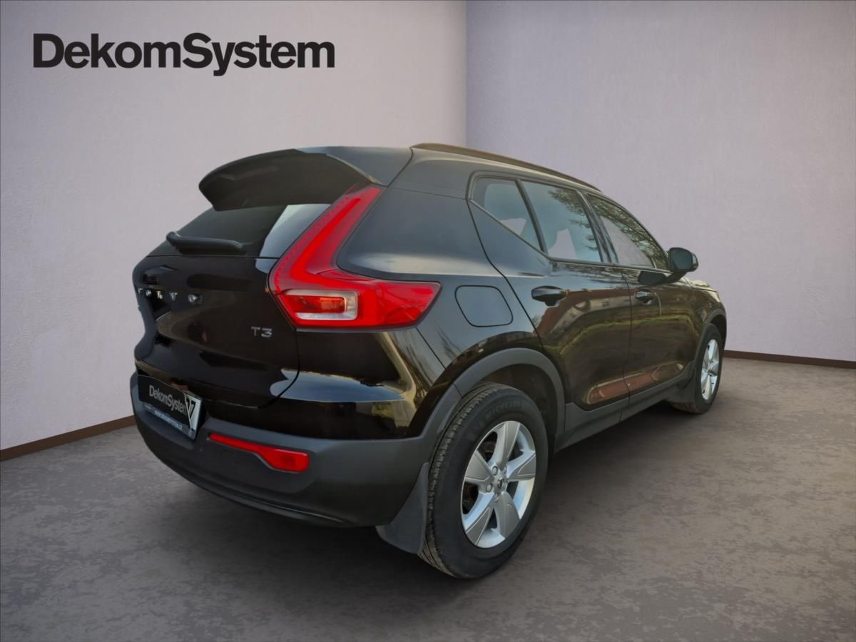 Volvo XC40, 1,5 T3 FWD Momentum - fotka 3