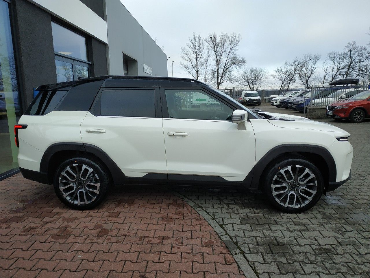 SsangYong Torres, 1.5 PREMIUM 4WD AT,SKLADEM - fotka 4