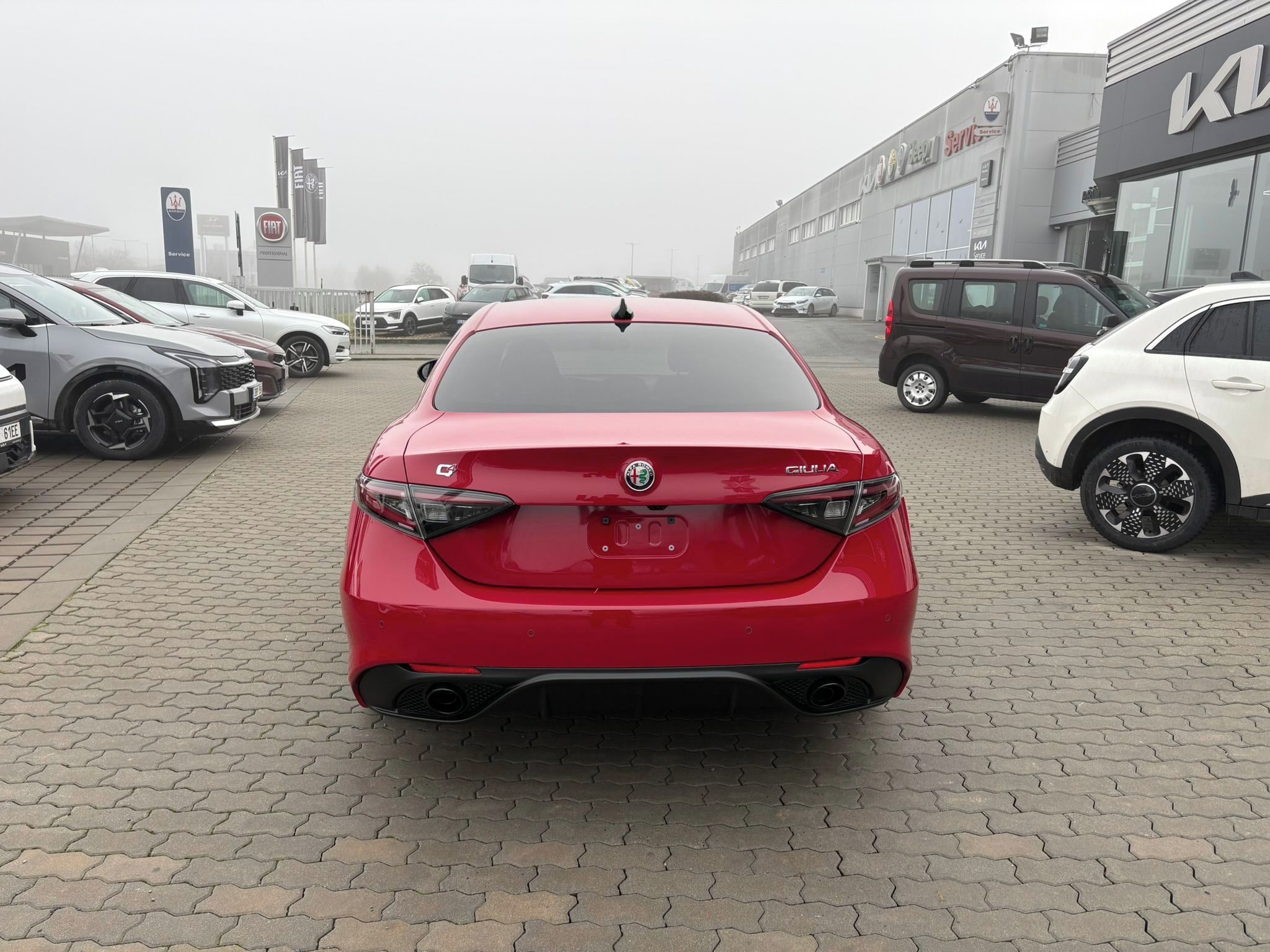 Alfa Romeo Giulia, Intensa 2.0 Turbo 280k AT8 Q4 - fotka 6