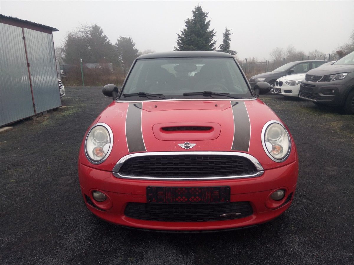 Mini Cooper S, 1,6 JCW, KŮŽE, NAVI, PANORAMA - fotka 2
