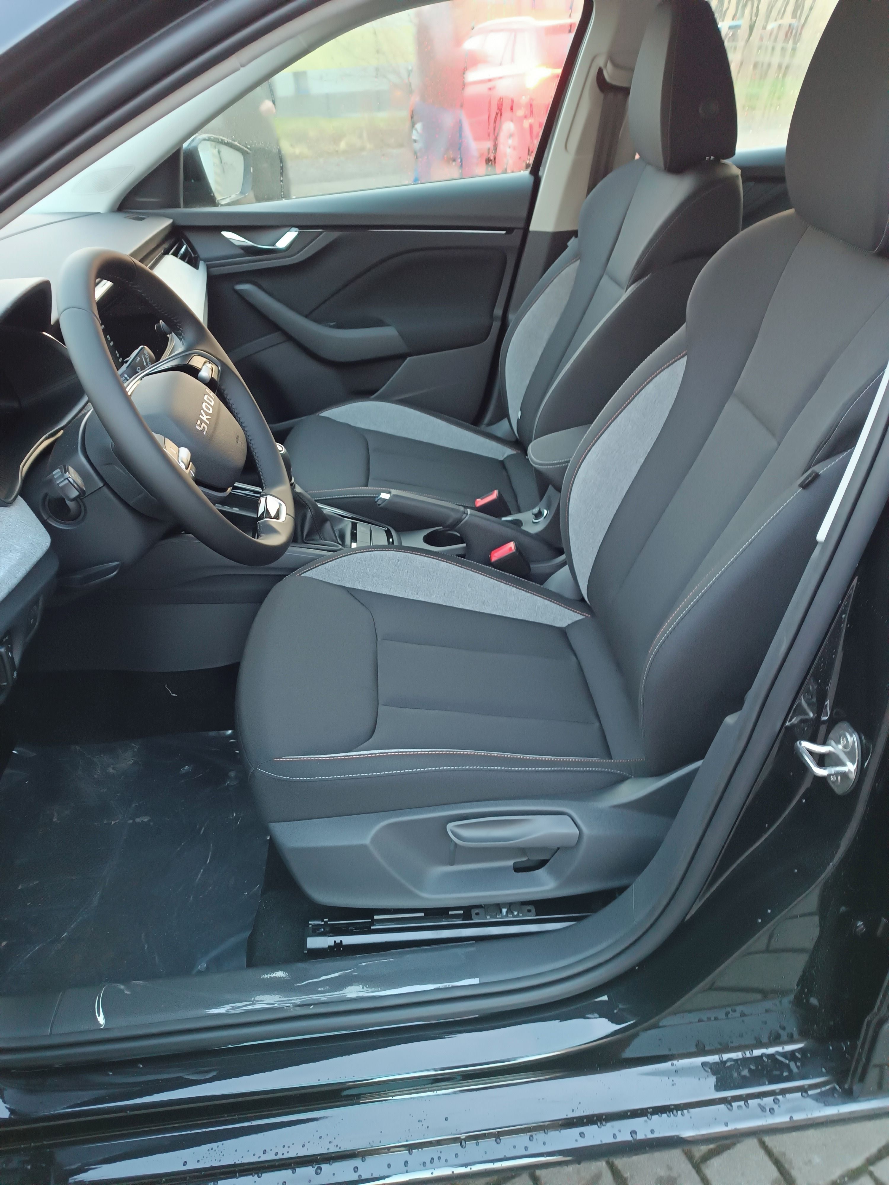 Škoda Scala, 130 let 1,5 TSI 110 kW 6man - fotka 6