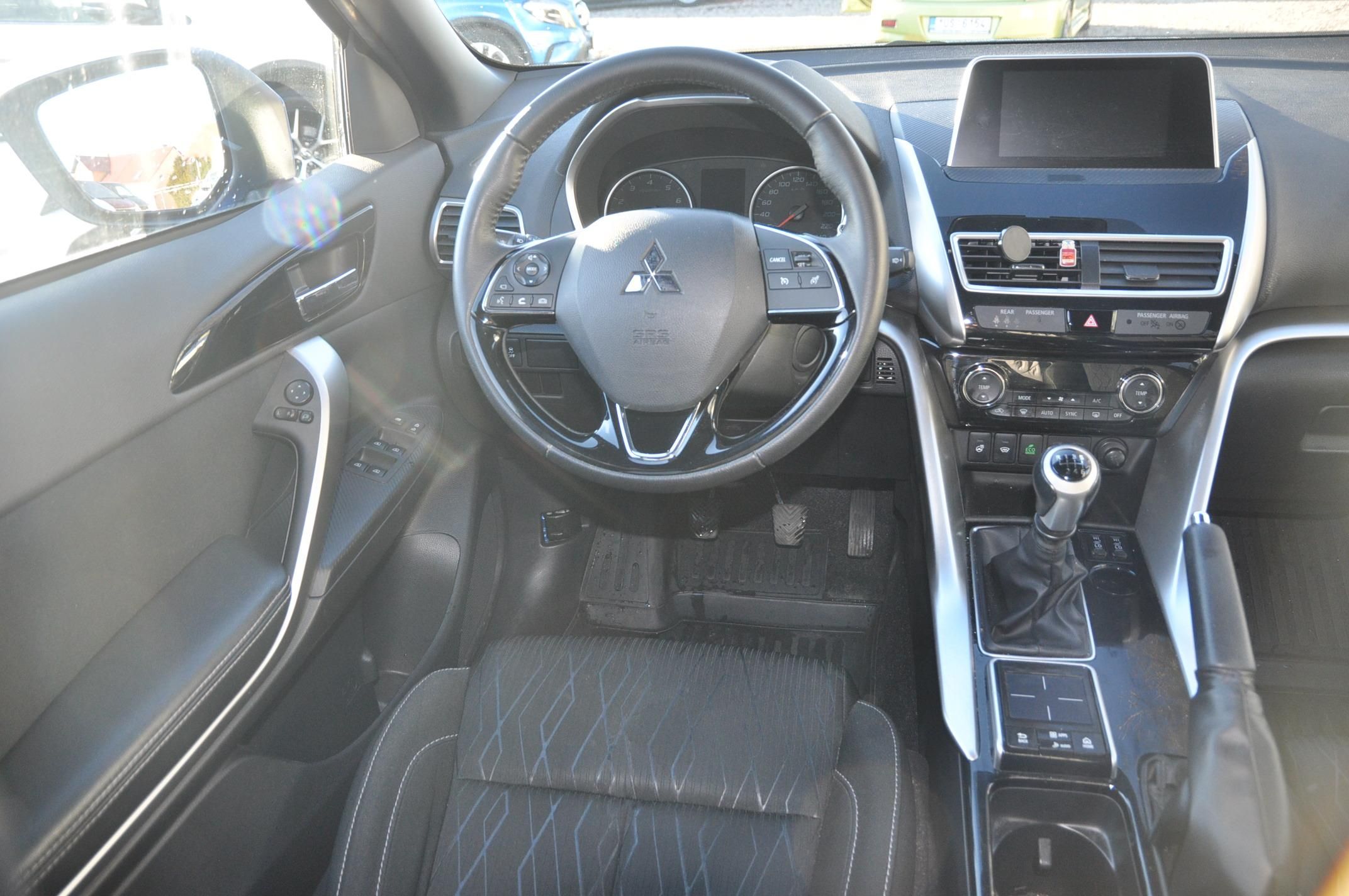 Mitsubishi Eclipse Cross, 1.5T-MIVEC 120kW - fotka 5