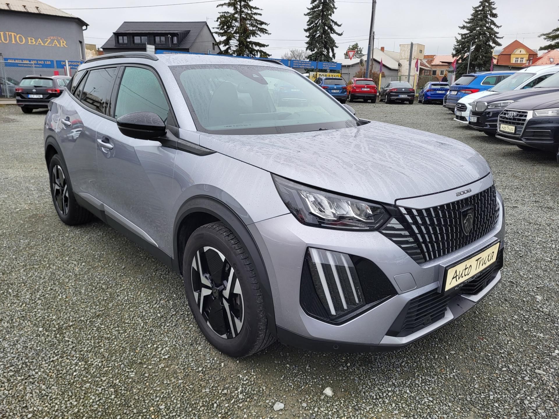 Peugeot 2008, 1.2 PureTech 130k AUTOMAT - fotka 6