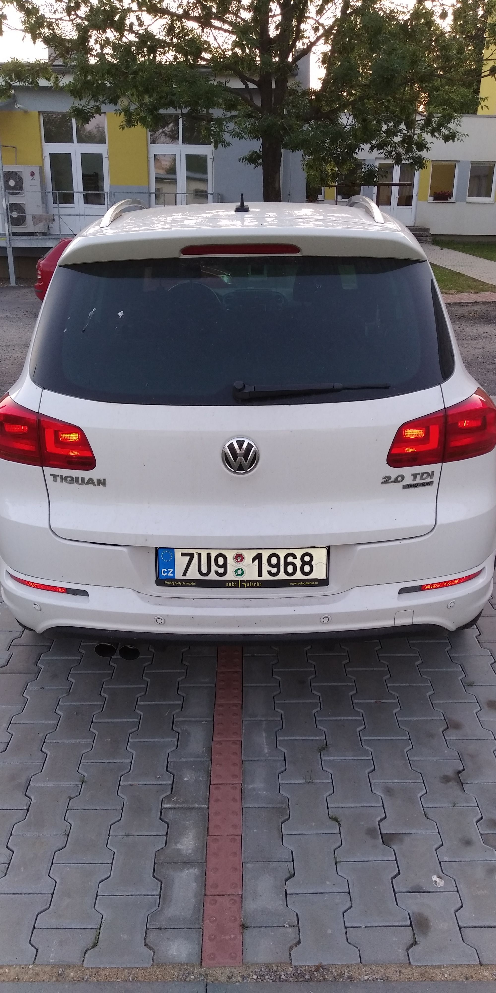 Volkswagen Tiguan, 2,0TDI R-line, 103 kW - fotka 5