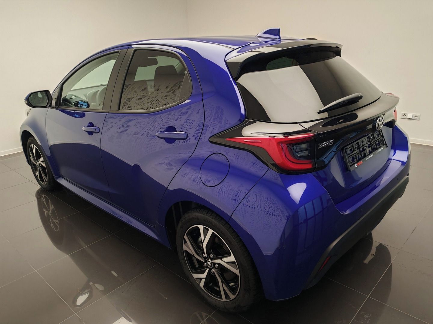 Toyota Yaris, 1.5 Hybrid e-CVT Style - fotka 6
