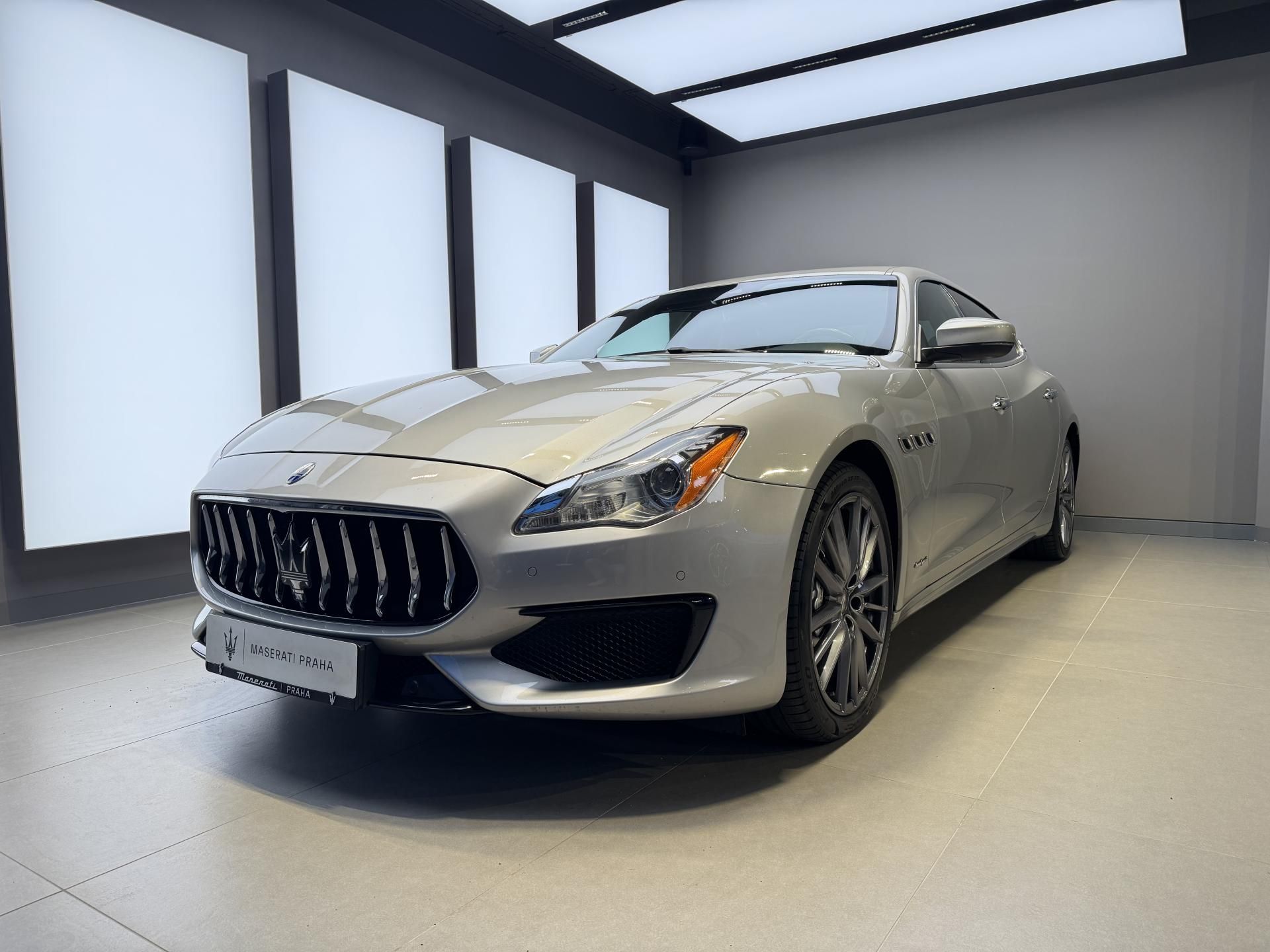 Maserati Quattroporte, SQ4 410HP V6