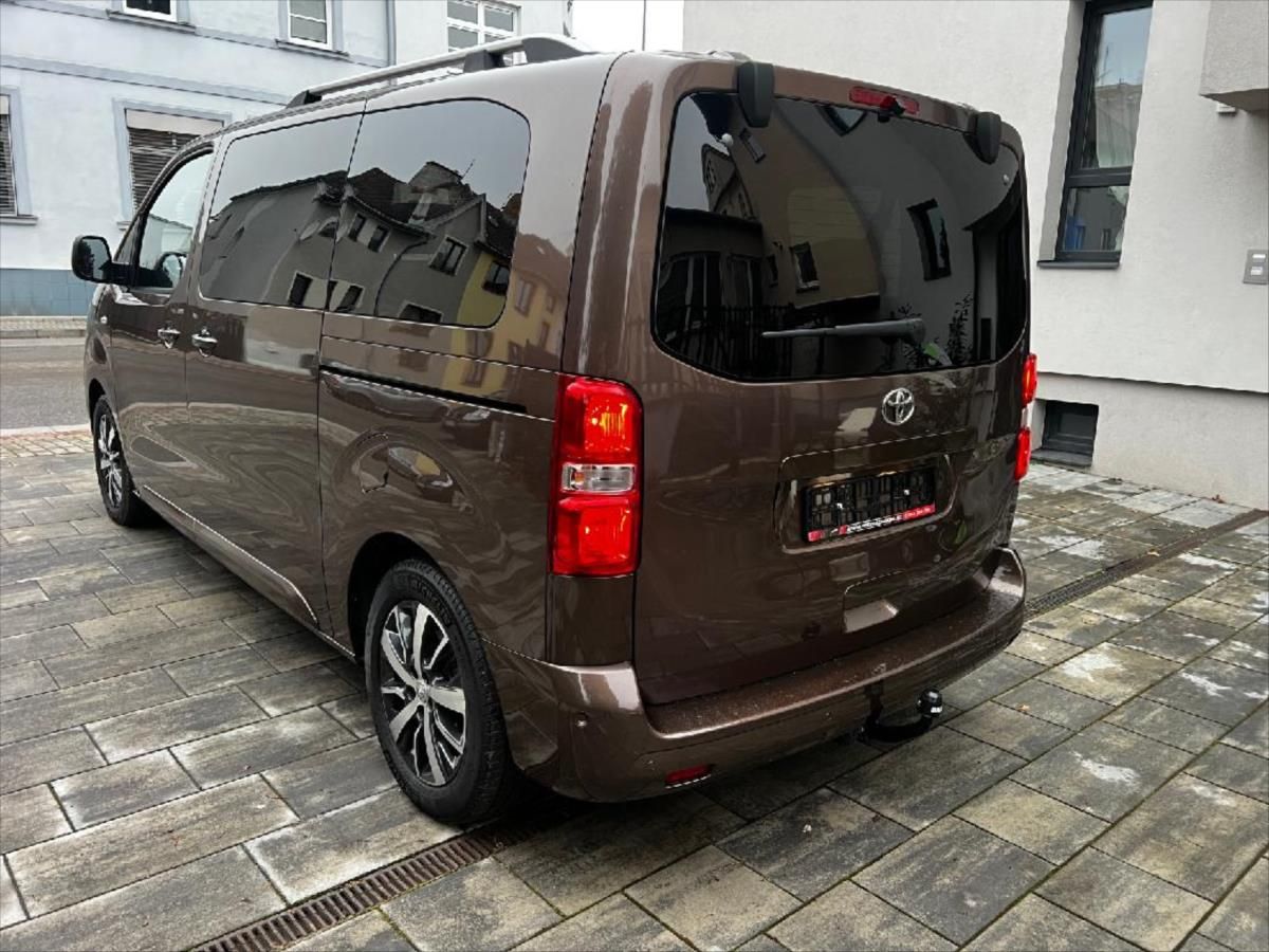 Toyota Proace Verso, 2,0 Diesel  Comfort Navi + - fotka 4