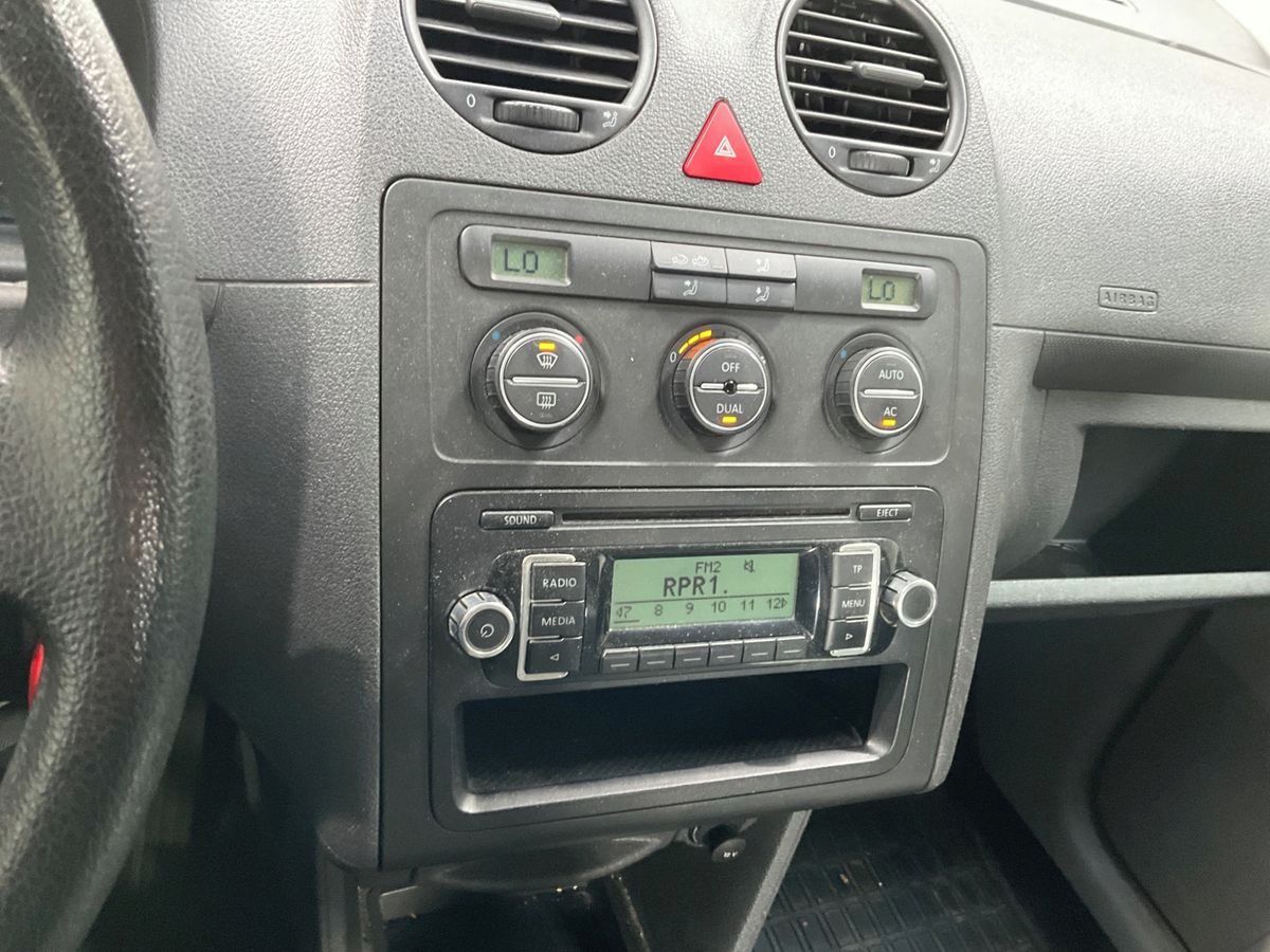 Volkswagen Caddy, MAXI 2.0Tdi 103KW TAŽNÉ6-KVALT - fotka 2