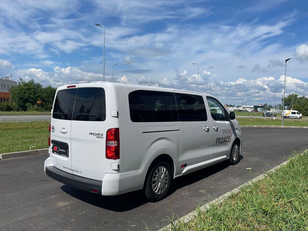 Toyota Proace Verso, 2.0 D-4D L2 MT Business 8S - fotka 5