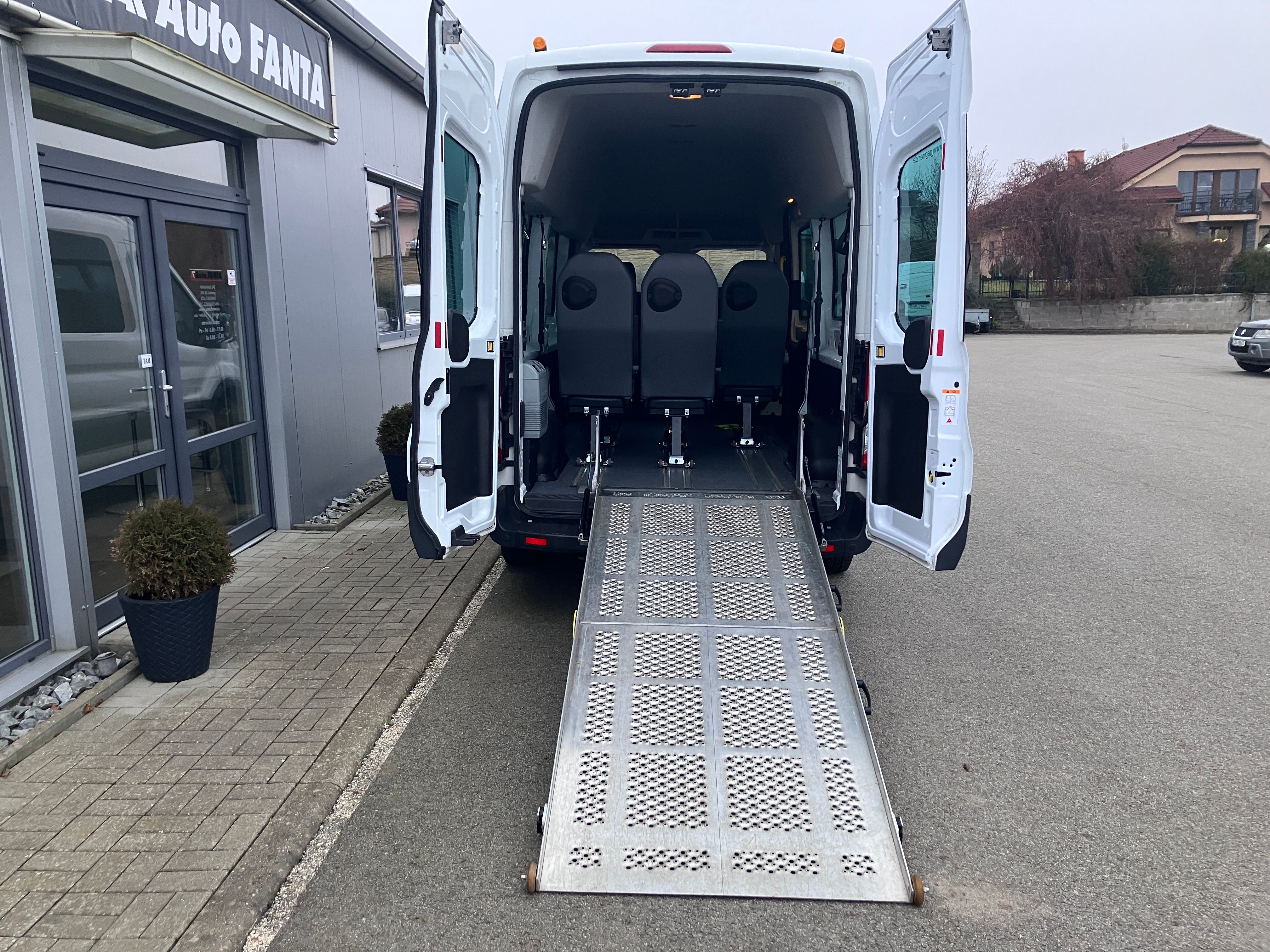 Ford Transit, L3H3 2,2TDCI 92kW PLOŠINA - fotka 2
