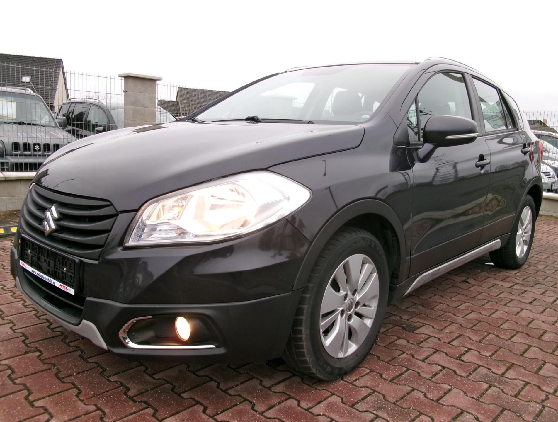 Suzuki SX4 S-Cross, 1,6i AC TEMP VÝHŘEV TAŽNÉ - fotka 2