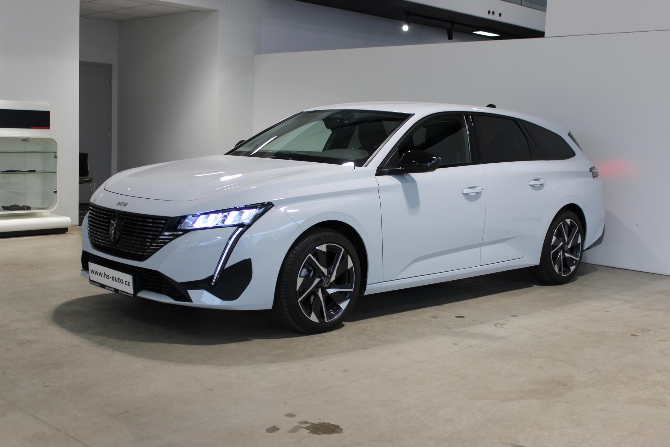 Peugeot 308, Allure Hybrid 136e-DCS6,DPH,ČR - fotka 3
