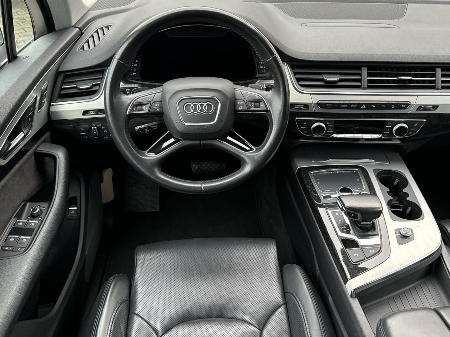 Audi Q7, 3.0 50 TDI Quatrro 7 míst ČR - fotka 5