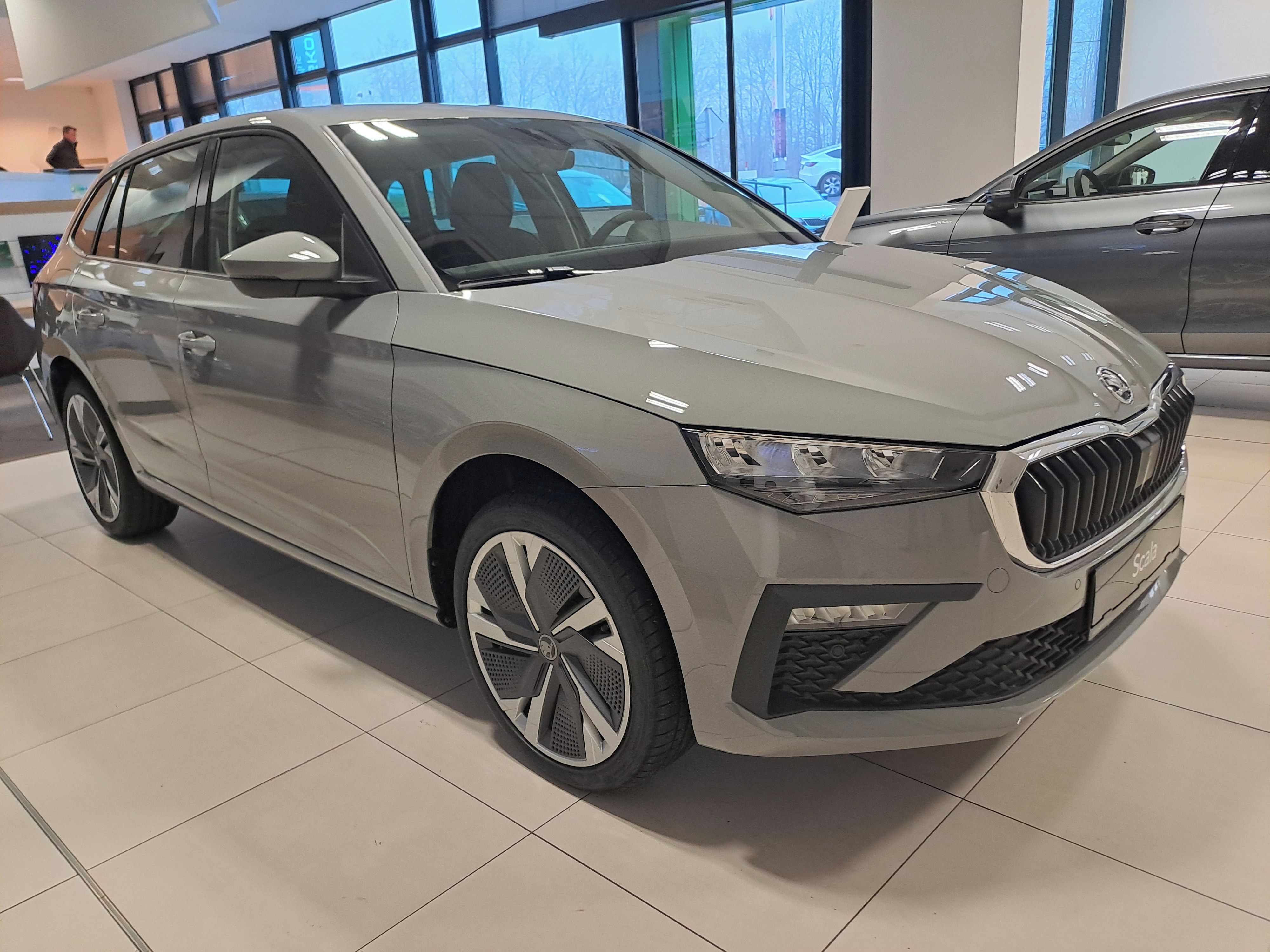 Škoda Scala, 1,0 TSI 85kW DSG - fotka 4