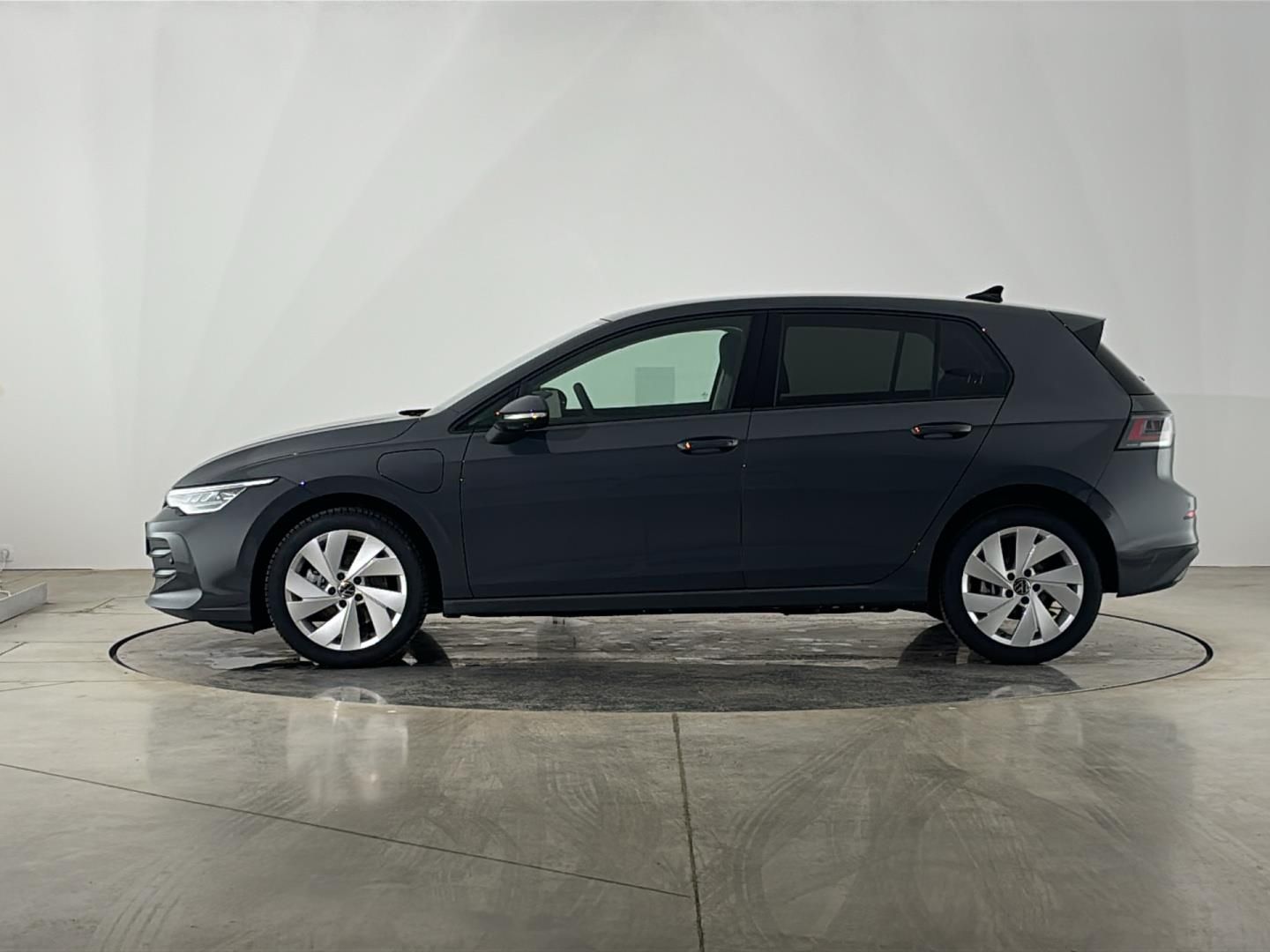 Volkswagen Golf, 1.5 TSI e-Hybrid / 150 kW - fotka 3