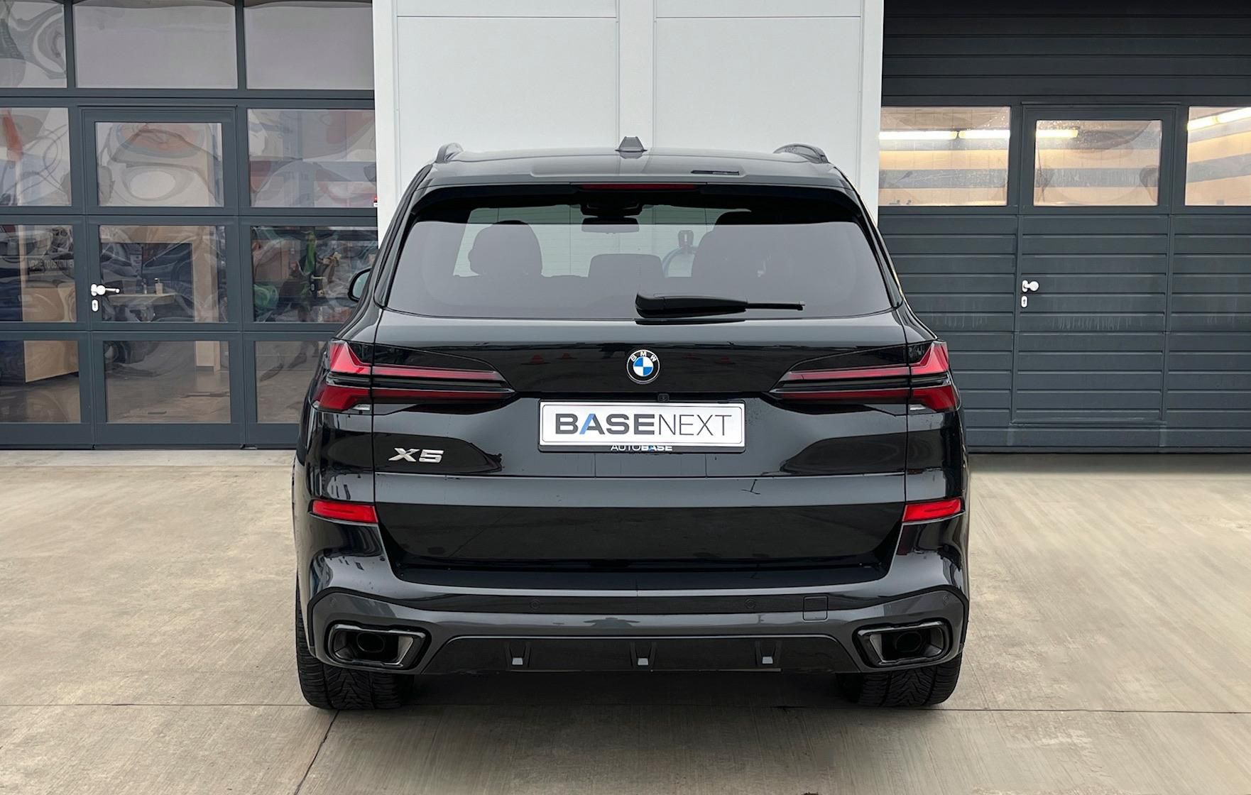 BMW X5, xDrive 30d M-Sport - fotka 5