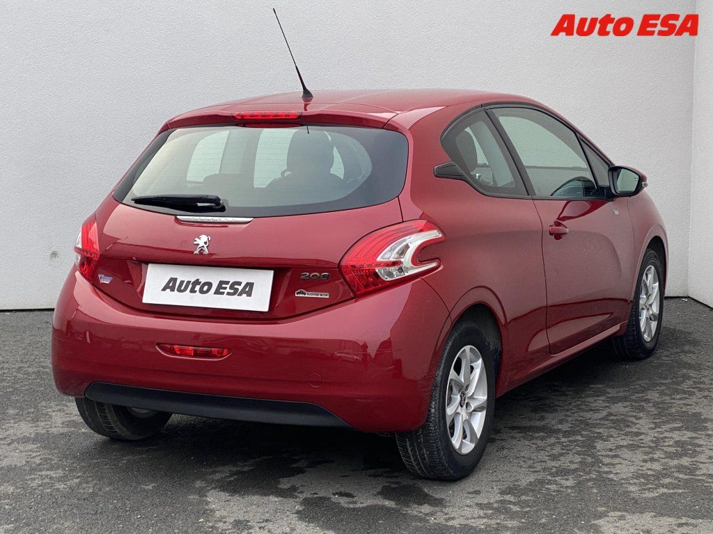 Peugeot 208, 1.2i,ČR,Active,+kola - fotka 4