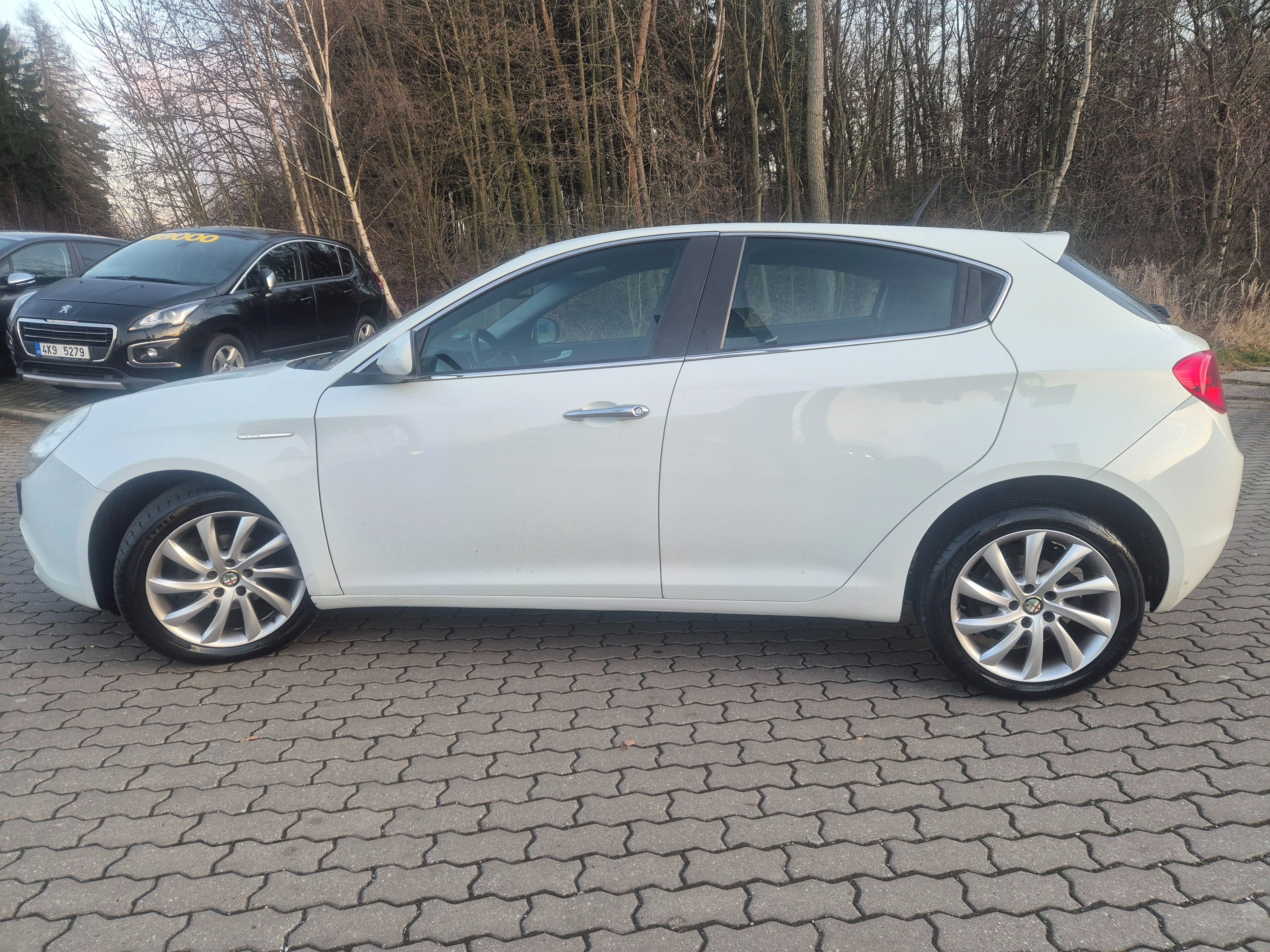 Alfa Romeo Giulietta, 1 maj.plný servis nová STK - fotka 6