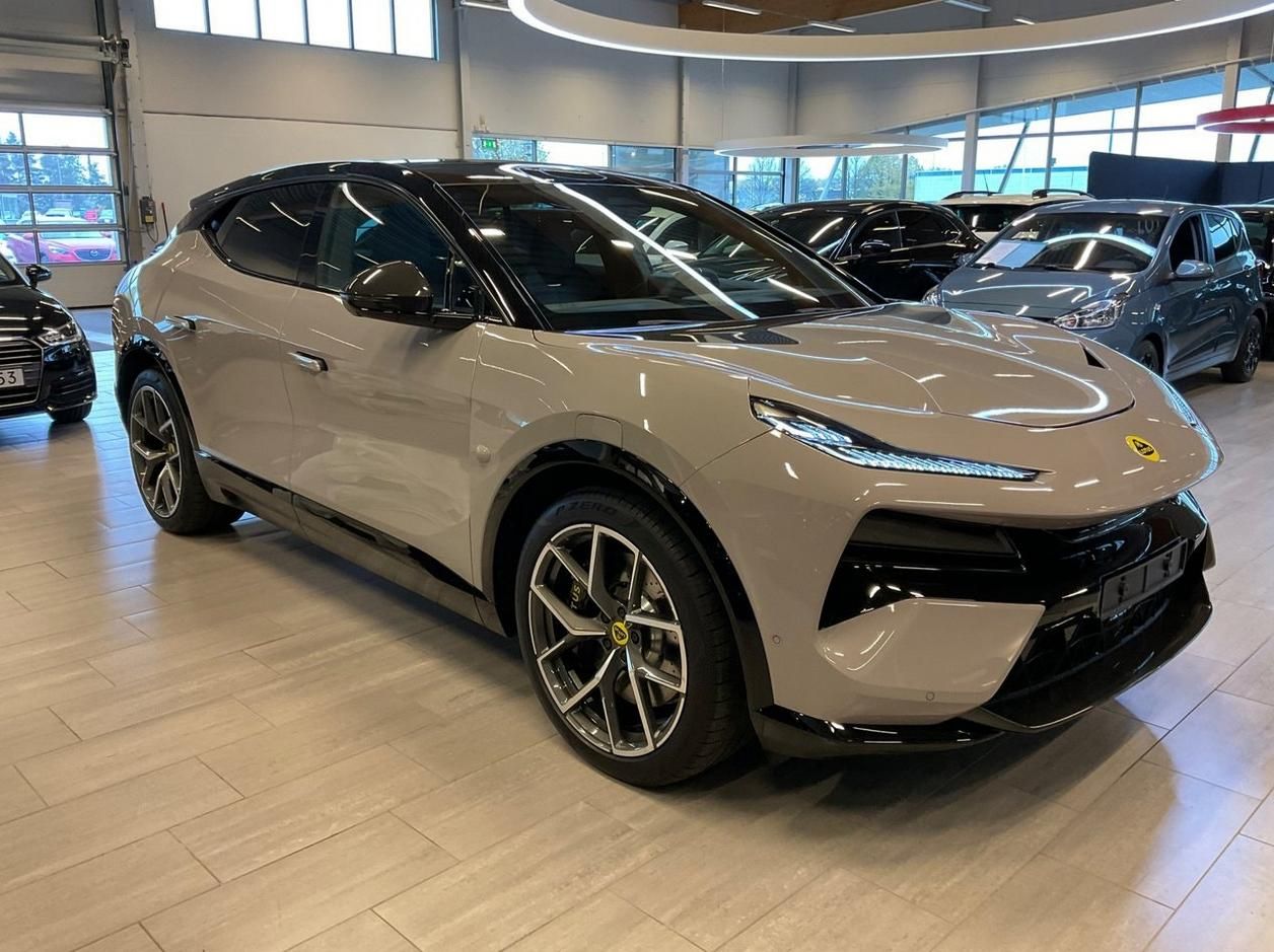 Lotus, Eletre R 918hp 112kWh AWD Pano - fotka 3
