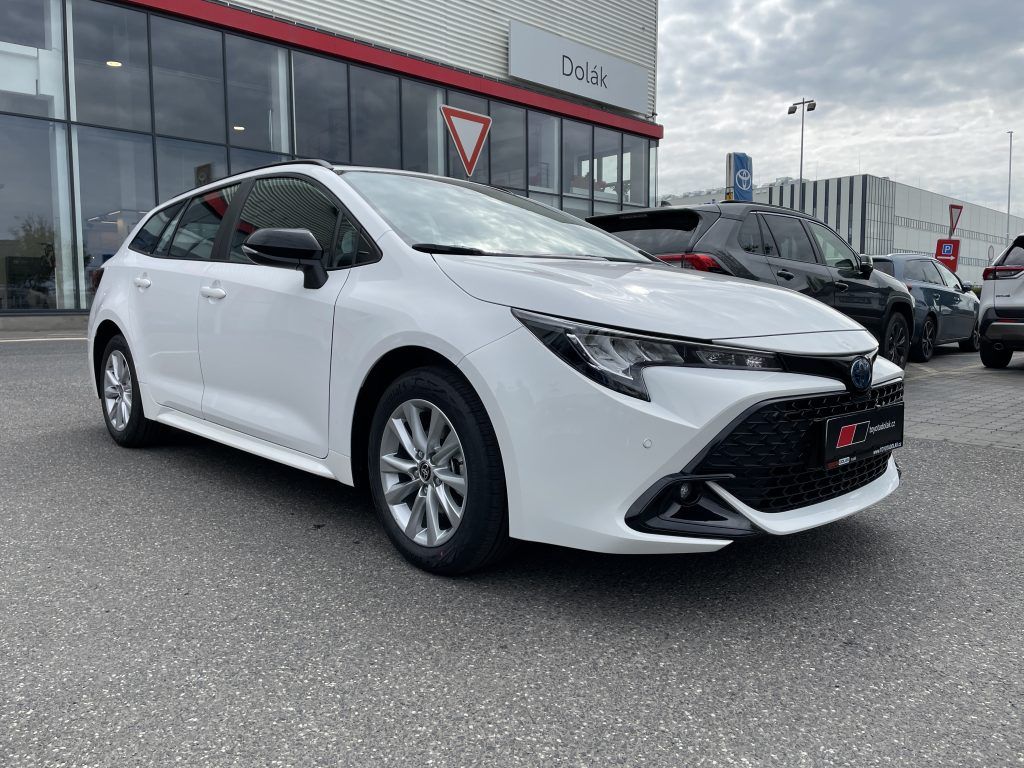 Toyota Corolla, TS 1.8 Hybrid ODBĚR 4/2026