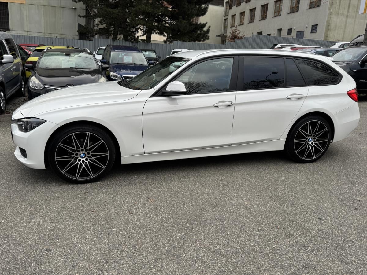 BMW Řada 3, 2,0 SPORT+4x4+PEKNÝ STAV - fotka 4