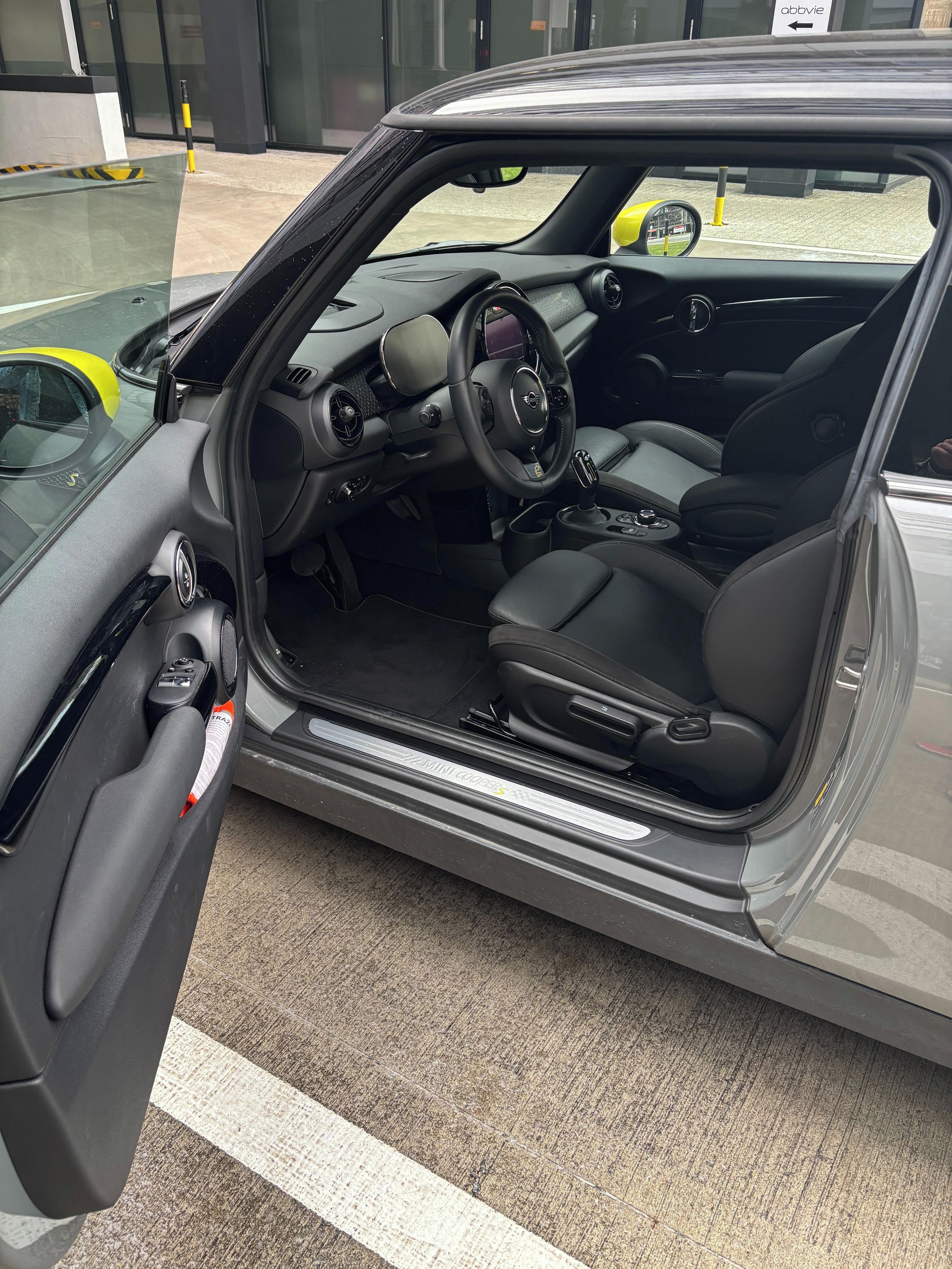 Mini Cooper, MINI Cooper SE Hatch - fotka 6