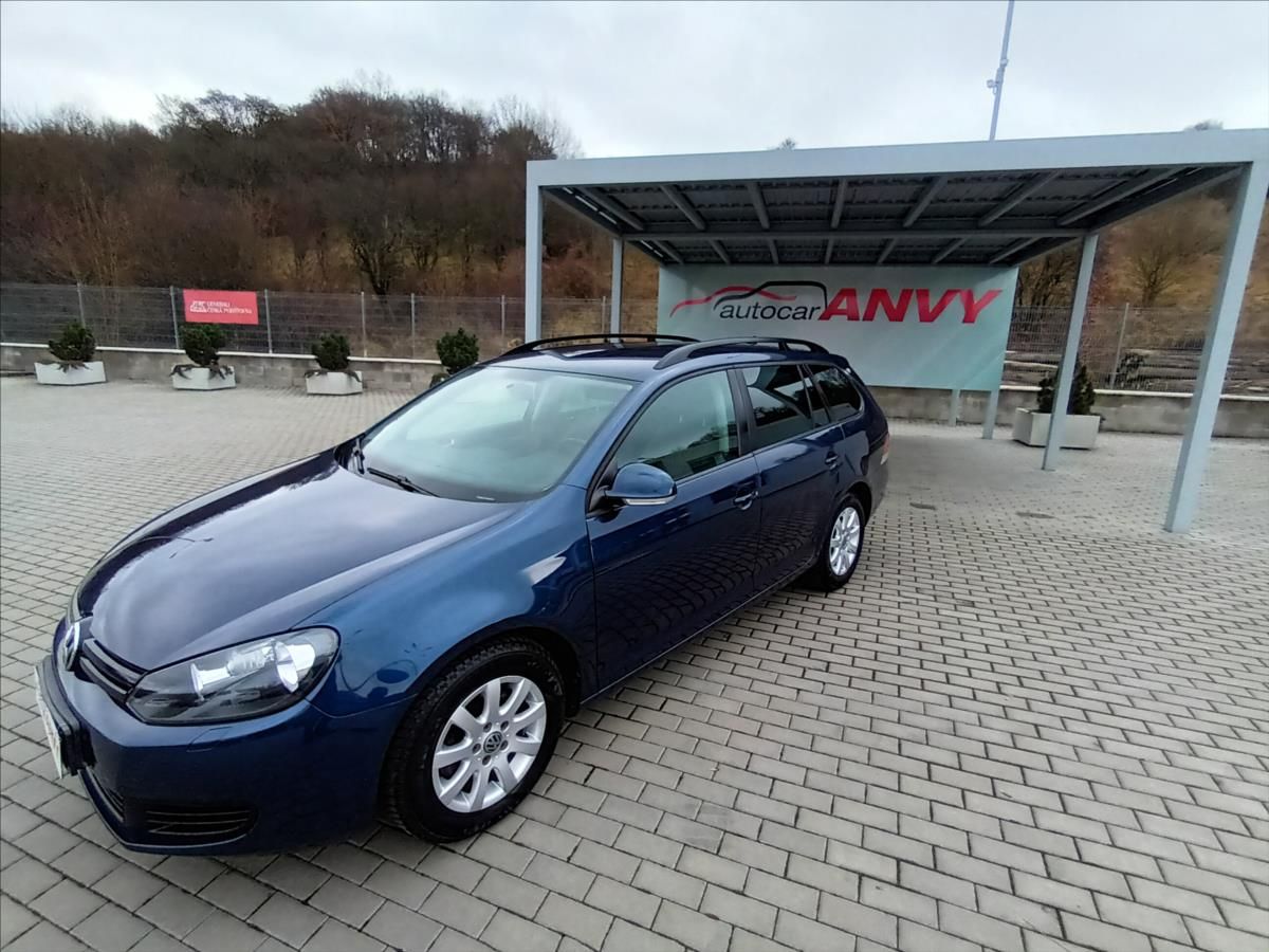 Volkswagen Golf, 1,2 TSI,KLIMA,VÝHŘEV,SERVISKA