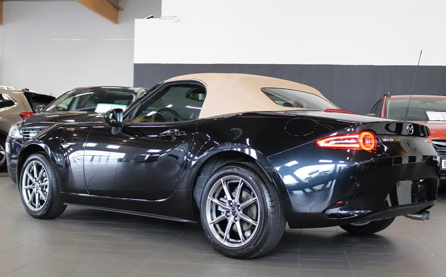 Mazda MX-5, 1.5 SKYACTIV-G ND3 Kůže Kam. - fotka 6