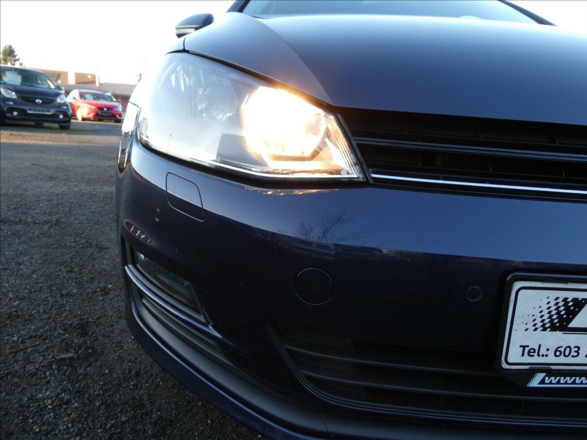 Volkswagen Golf, 1,6 TDi 81kW,CUP,4x4,serviska - fotka 5