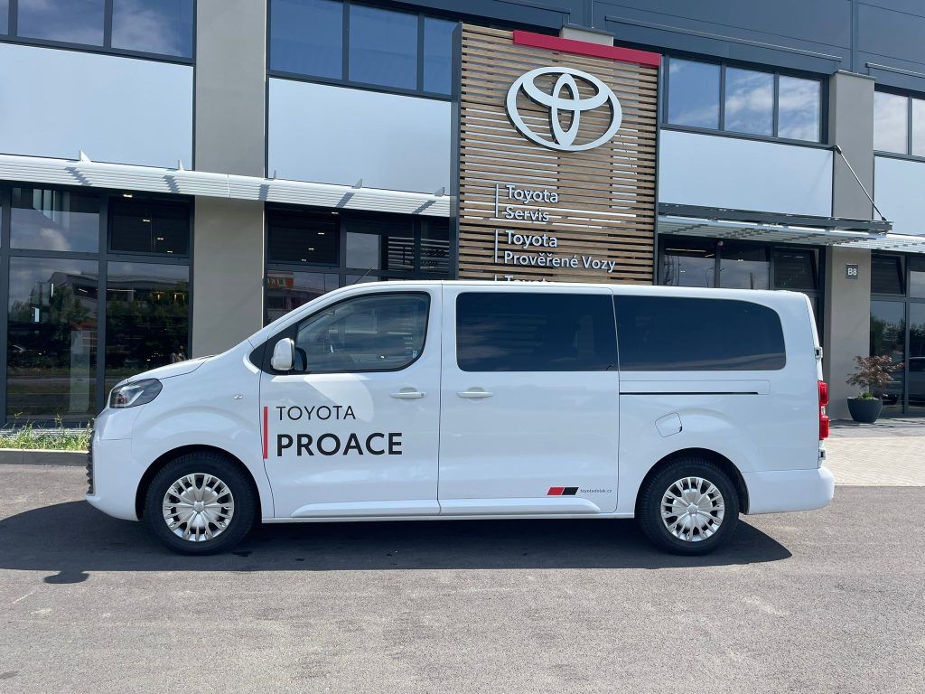 Toyota Proace Verso, 2.0 D-4D L2 MT Business 8S - fotka 3