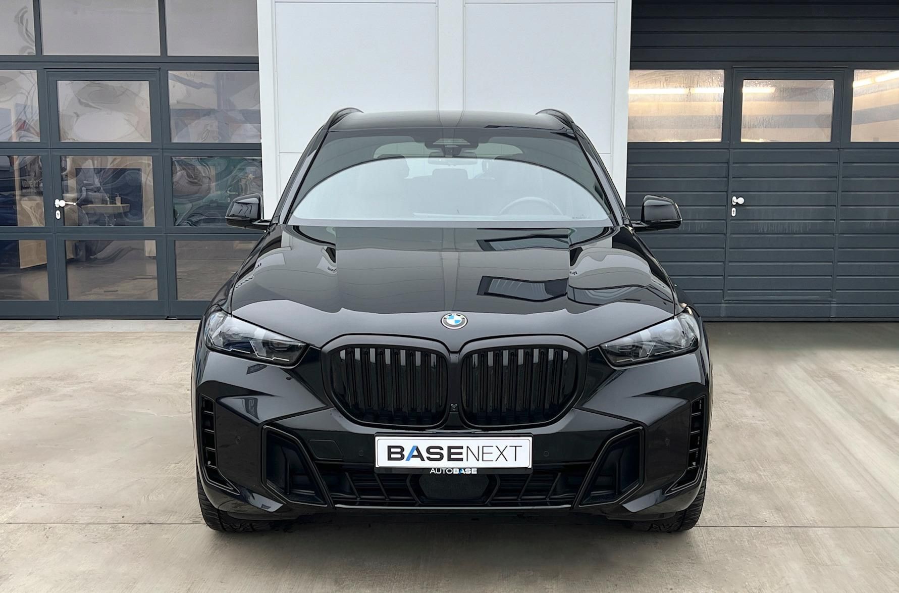 BMW X5, xDrive 30d M-Sport - fotka 2