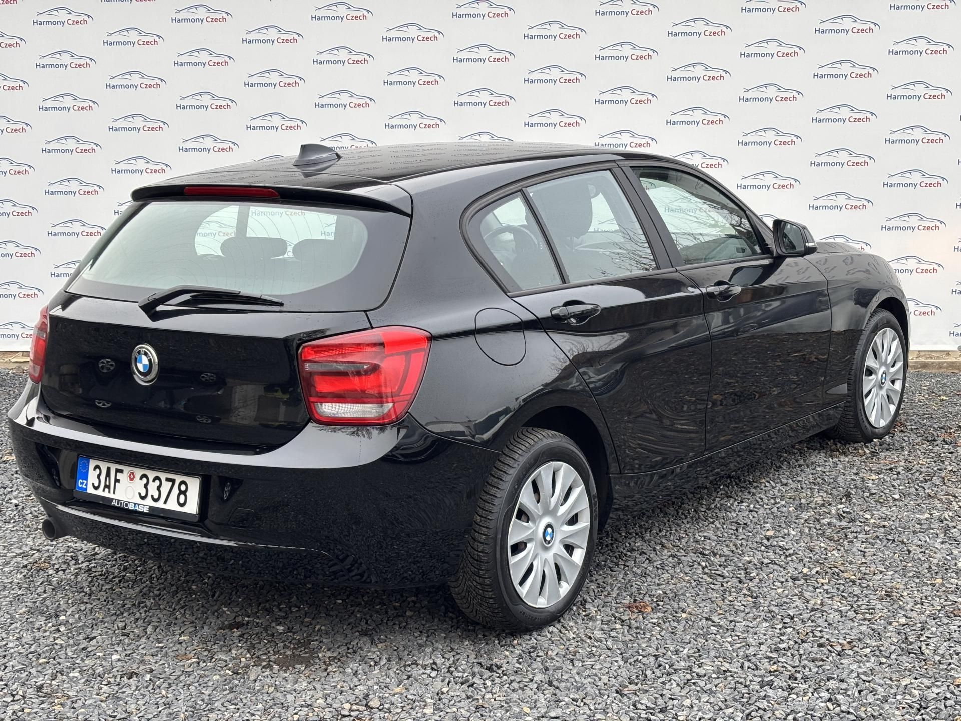 BMW Řada 1, 116i, 100kW, F20 - fotka 4